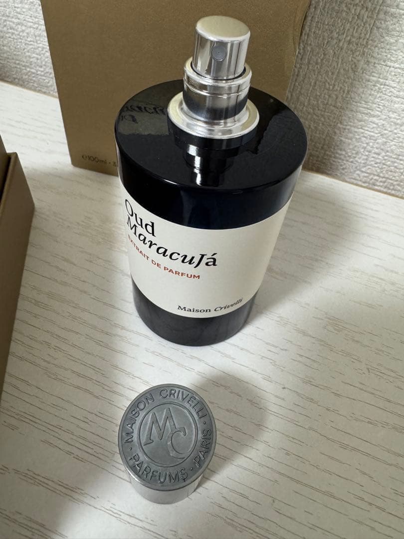 新品未使用メゾン・クリヴェリ Oud Maracujá 100ml 香水