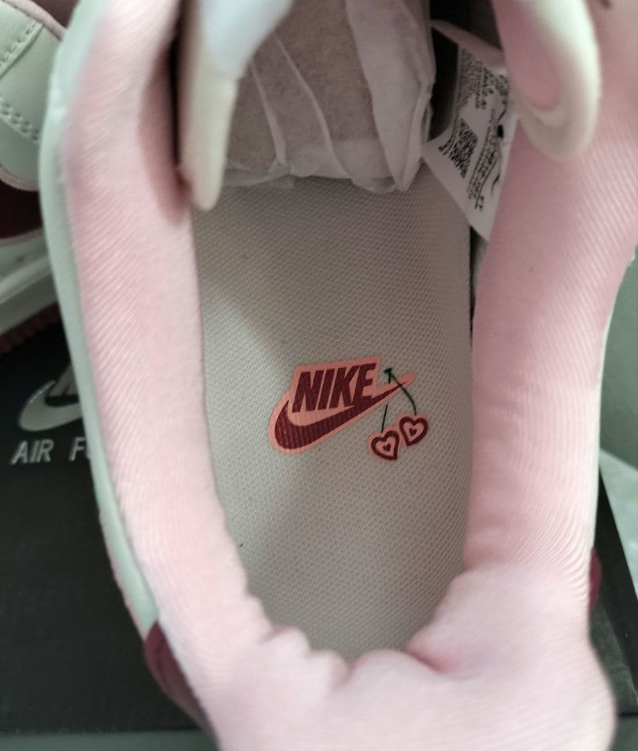 NIKE エアーホース1 LOW バレンタイン