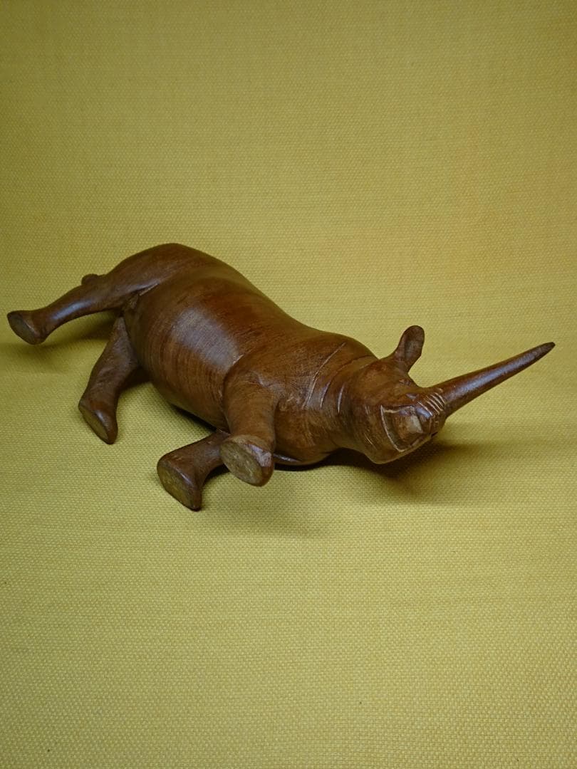 サイ　木彫　彫刻　オブジェ　置物　インテリア　工芸品　美術品　A3189
