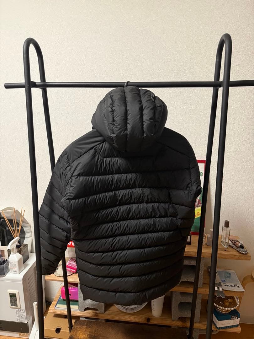 ARC'TERYX ブラックダウンジャケット ソリウムXS