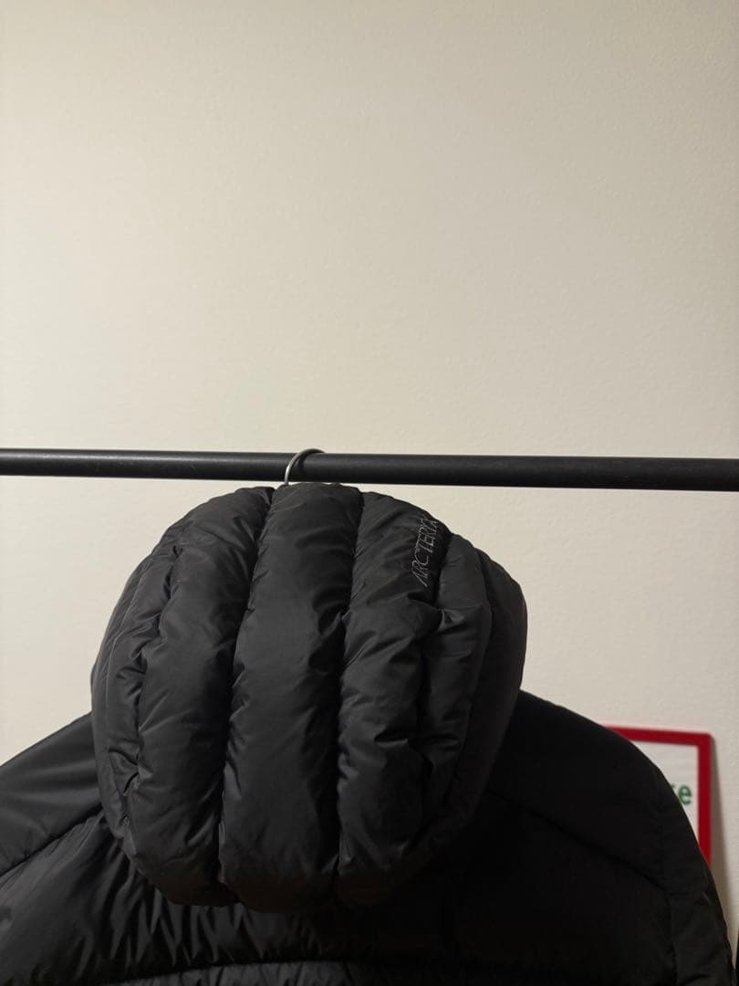 ARC'TERYX ブラックダウンジャケット ソリウムXS