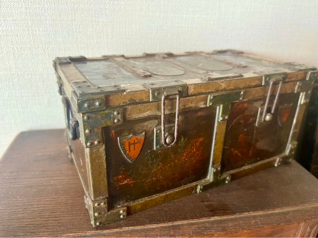 イギリス アンティーク huntley and palmers ビスケット缶