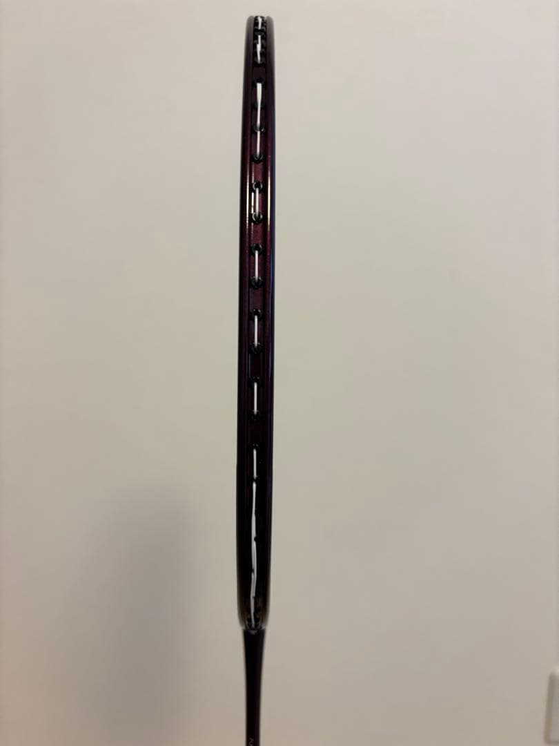 【極美品】YONEX ASTROX100ZZ アストロクス クレナイ4U5