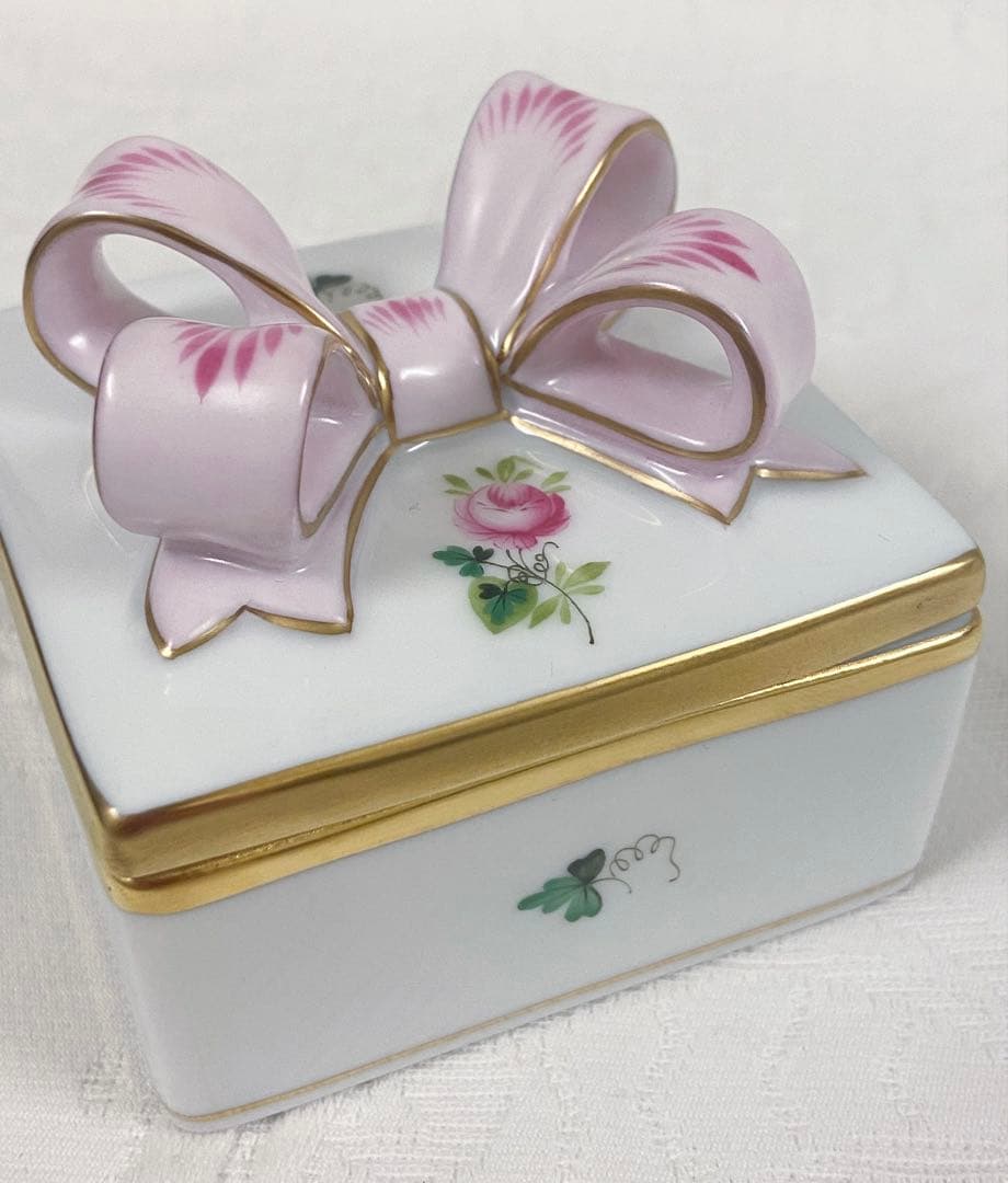 完売品　ヘレンド　リボンボックス　薔薇