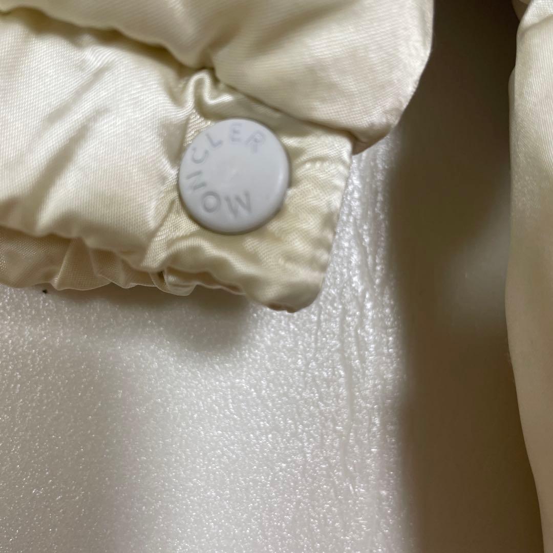 本日のみ日曜セール　MONCLER✩︎モンクレール　ダウンジャケット アイボリー