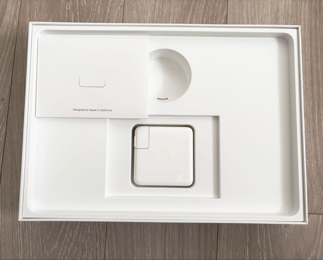 MacBook Pro 2019 13-inch メモリ8GB SSD256GB