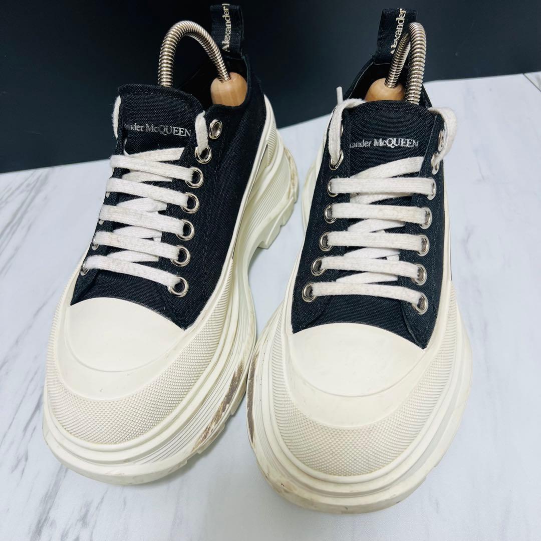 美品 アレキサンダーマックイーン トレッドスリック 厚底 22.5相当 黒白