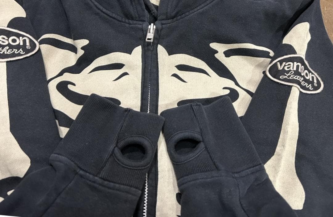 ＊VANSON ワッペン ハイネック 指穴 ボーン 骨 ジップパーカー M