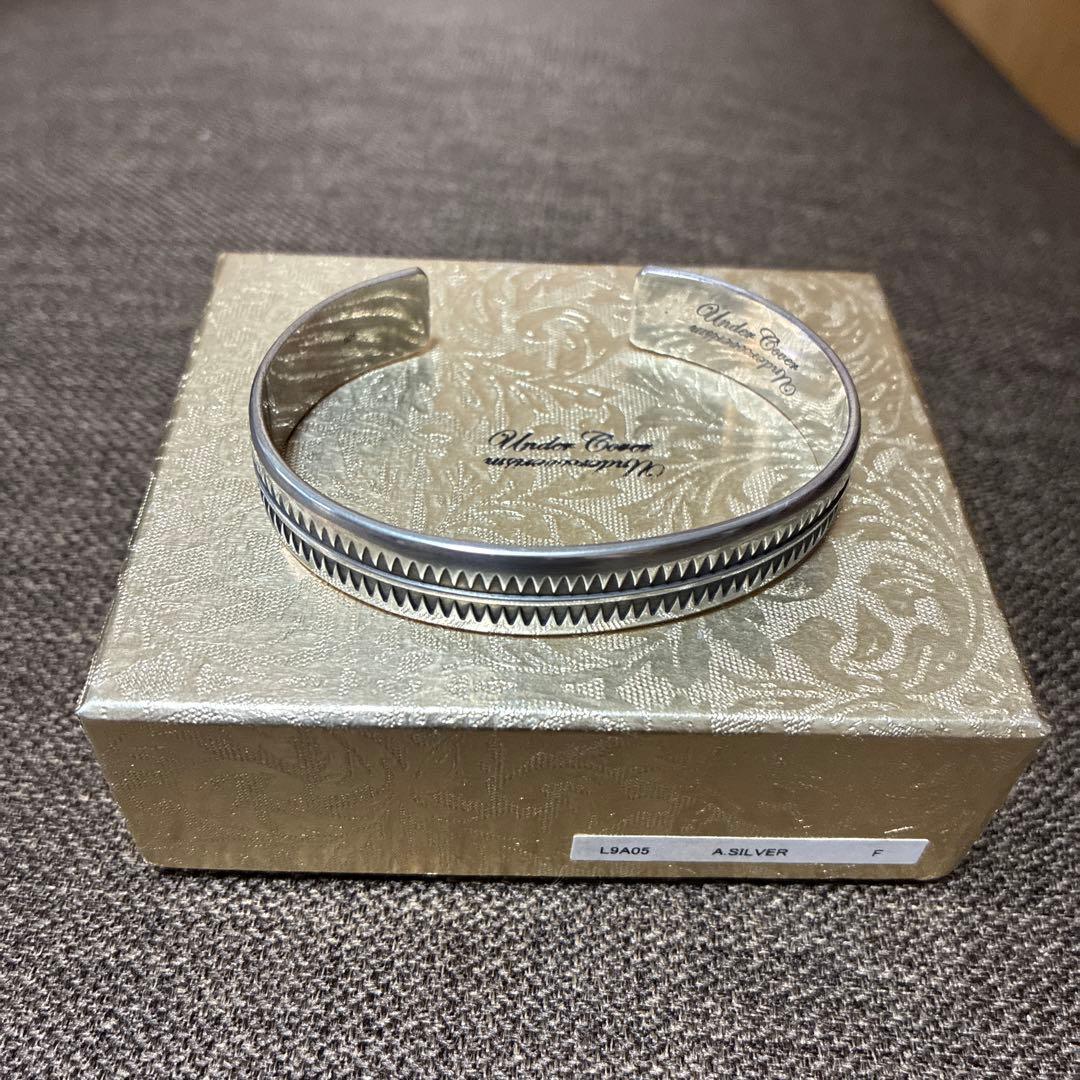 Under Cover Silver Bangle Giz柄