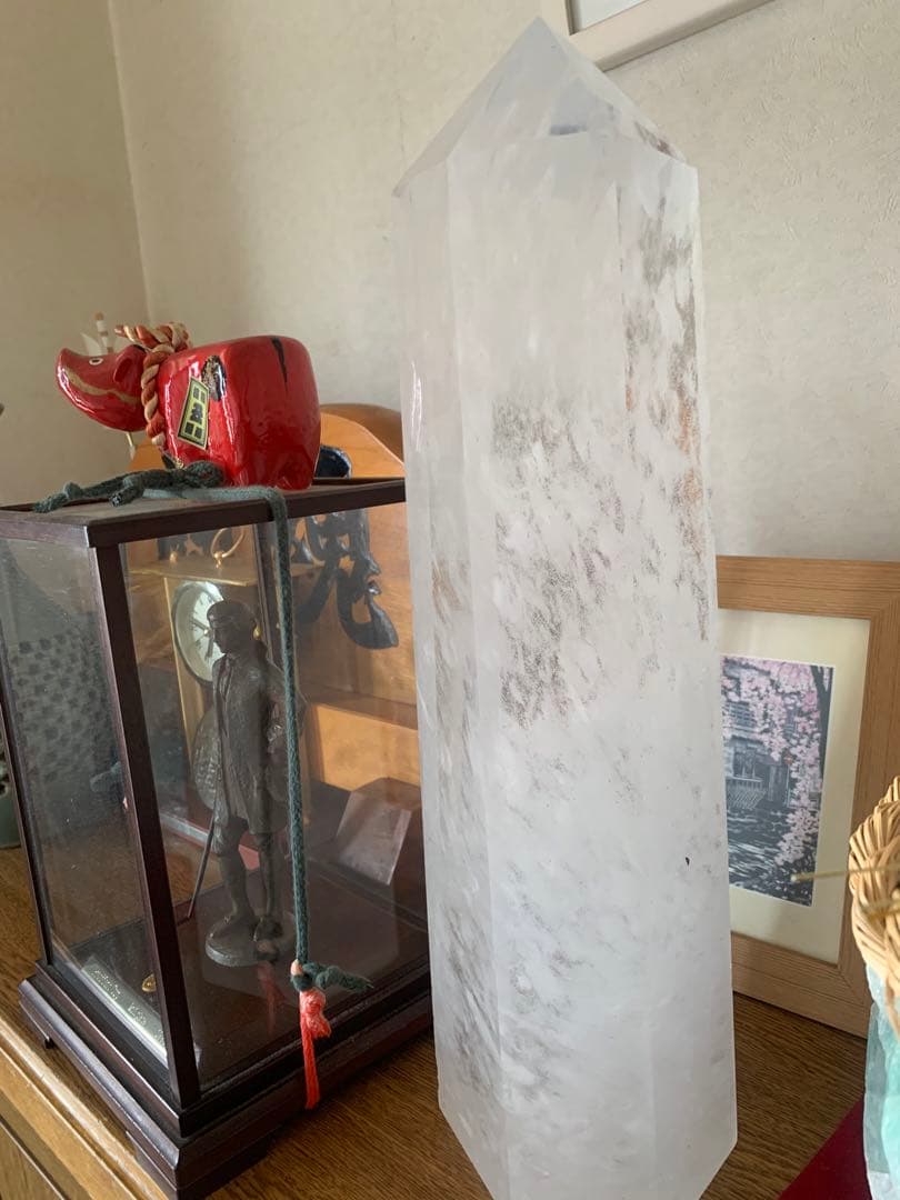 水晶です　六角　６kg こんな水晶見た事ない　特大　重さが6kg ４０cm