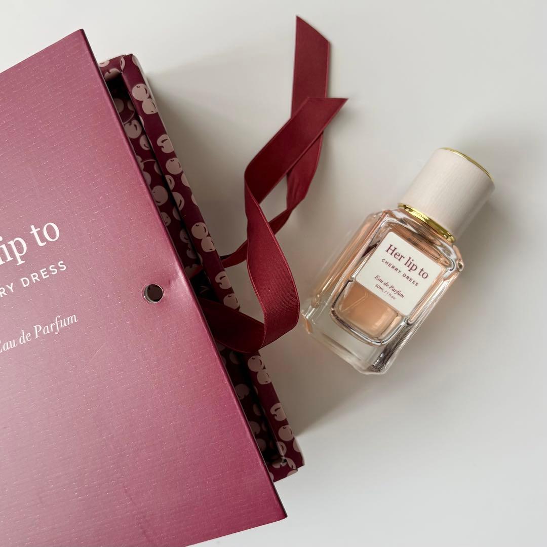 【完売品】herlipto beauty 香水 cherry dress