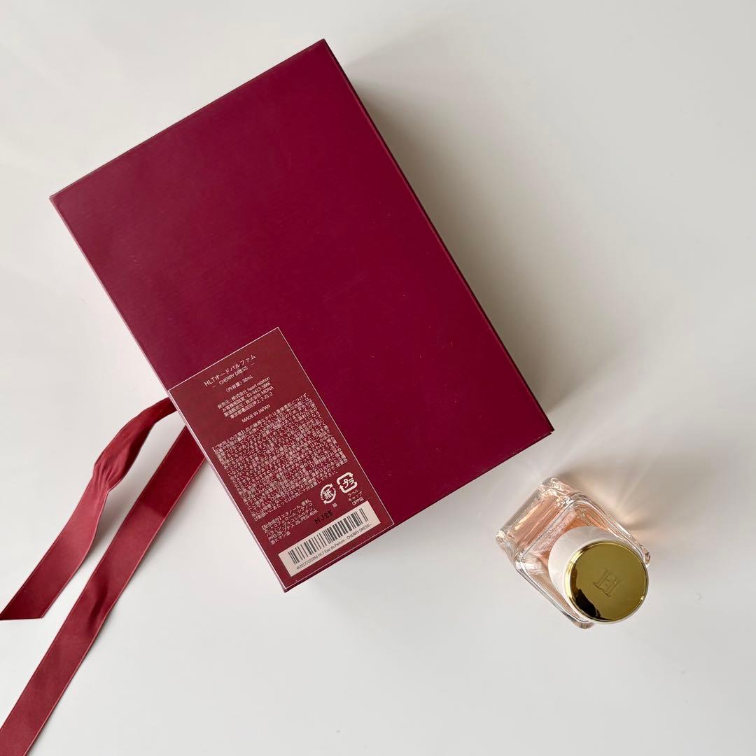 【完売品】herlipto beauty 香水 cherry dress