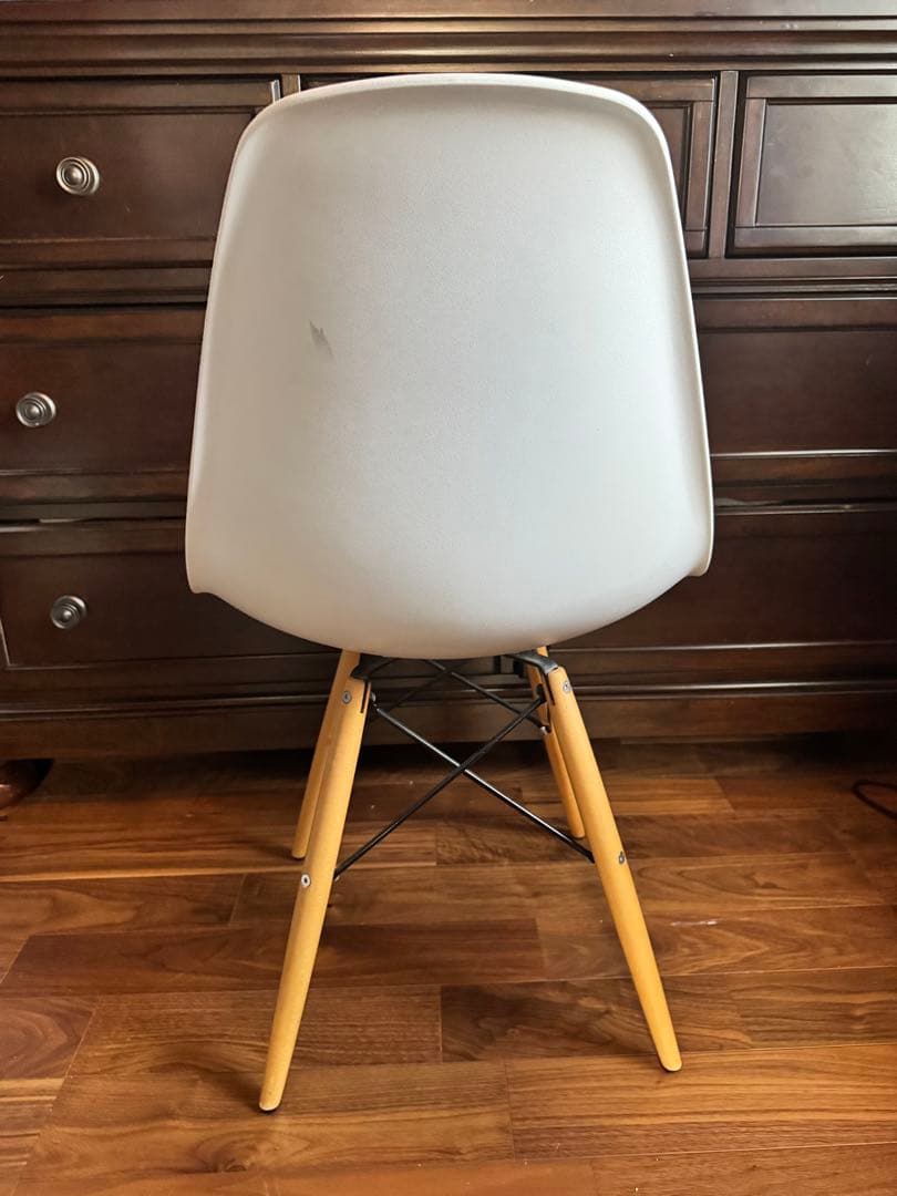 チェア　イームズ　シェルチェア　リプロダクト　ホワイト