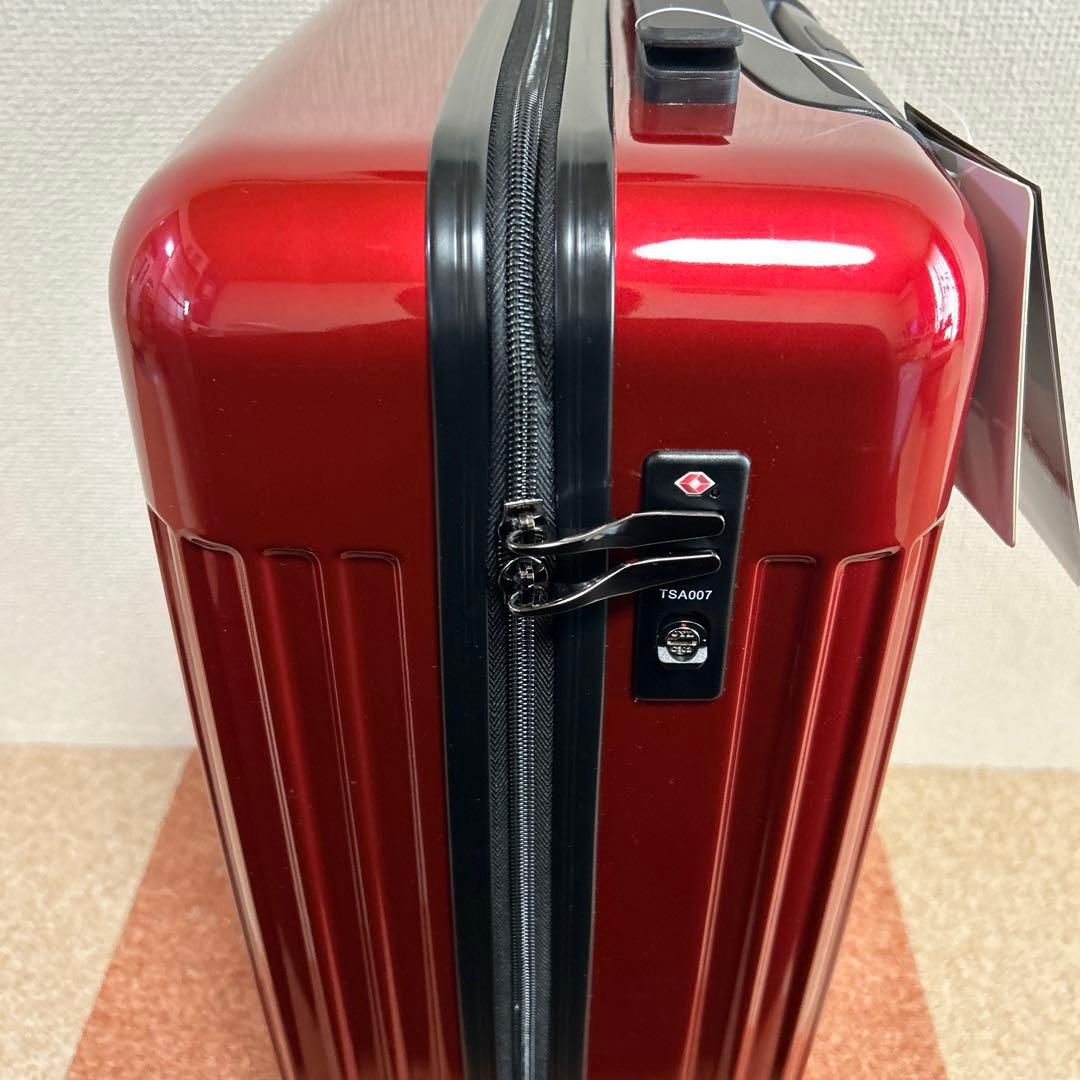 ☆新品未使用☆ スーツケース 32L 機内持ち込み対応サイズ