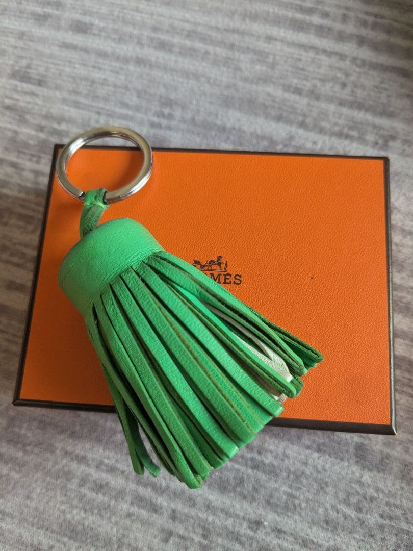 みやちゃん！エルメス グリーンフリンジキーホルダー