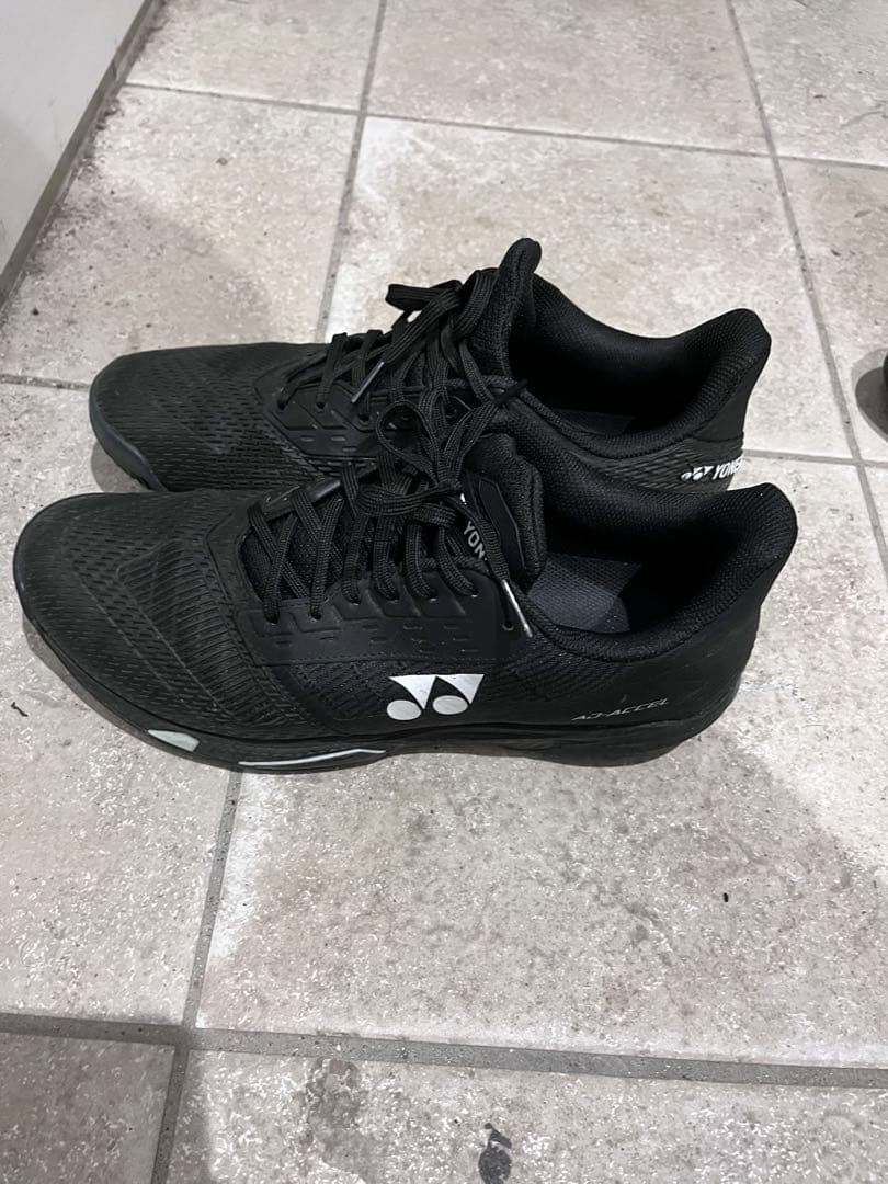 YONEX ブラック テニスシューズ　パワークッションアドアクセル