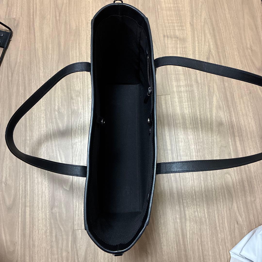 jimmy choo 型押しトート