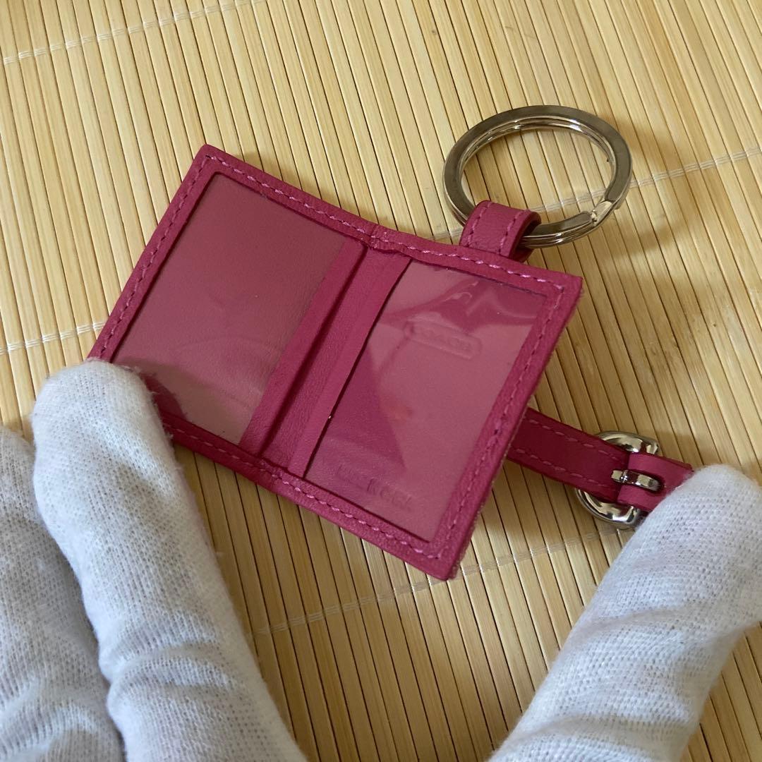 コーチ　手帳型　キーリング キーホルダー ピンク シグネチャー　ソーホータイプ