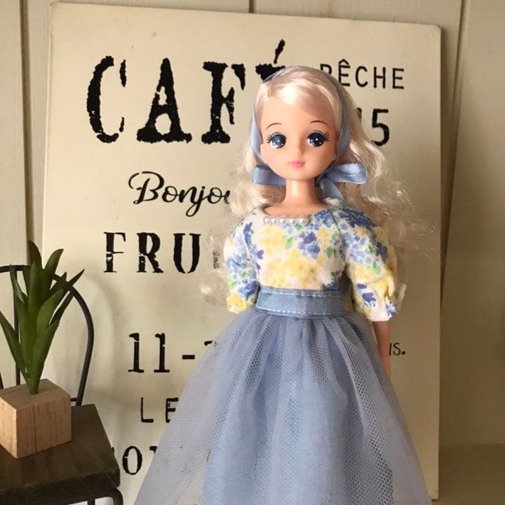 リカちゃんハンドメイド服ブラウスとチュールスカート