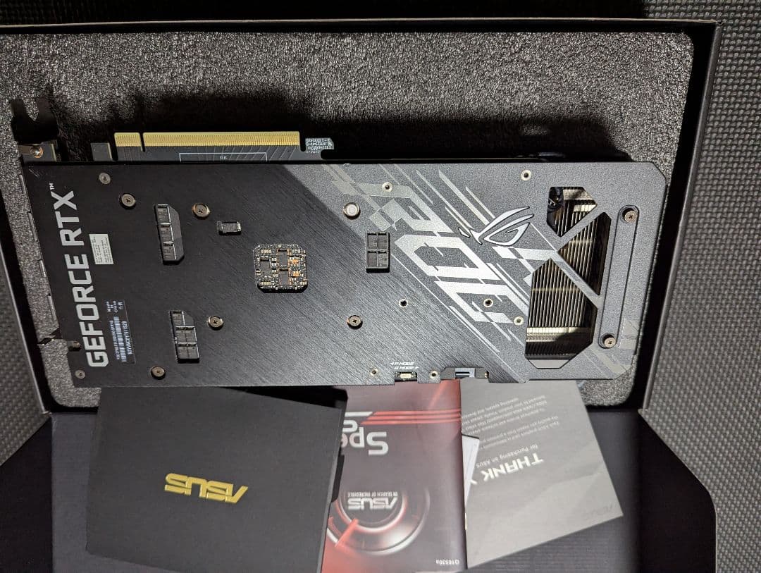 グラフィックボード・グラボ・ビデオカード ASUS ROG Strix GeForce RTX 3050 OC 8GB