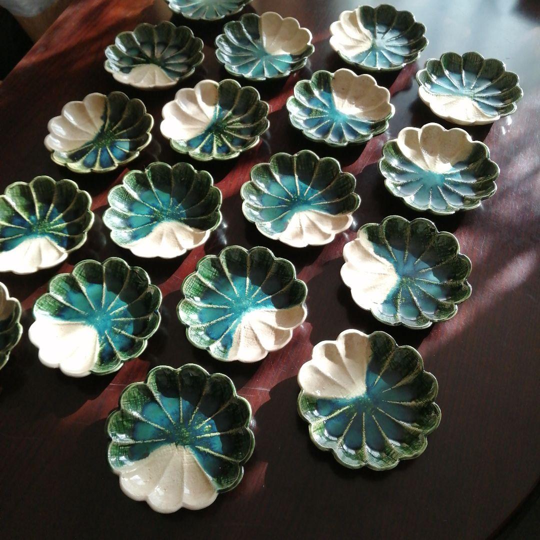 瀬戸焼　加藤作助　織部菊形皿　18枚　15.5cm　明治～昭和初期