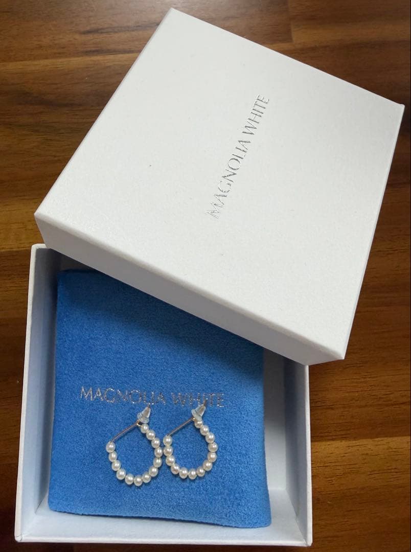 MAGNOLIA WHITE Baileyパールフープピアス