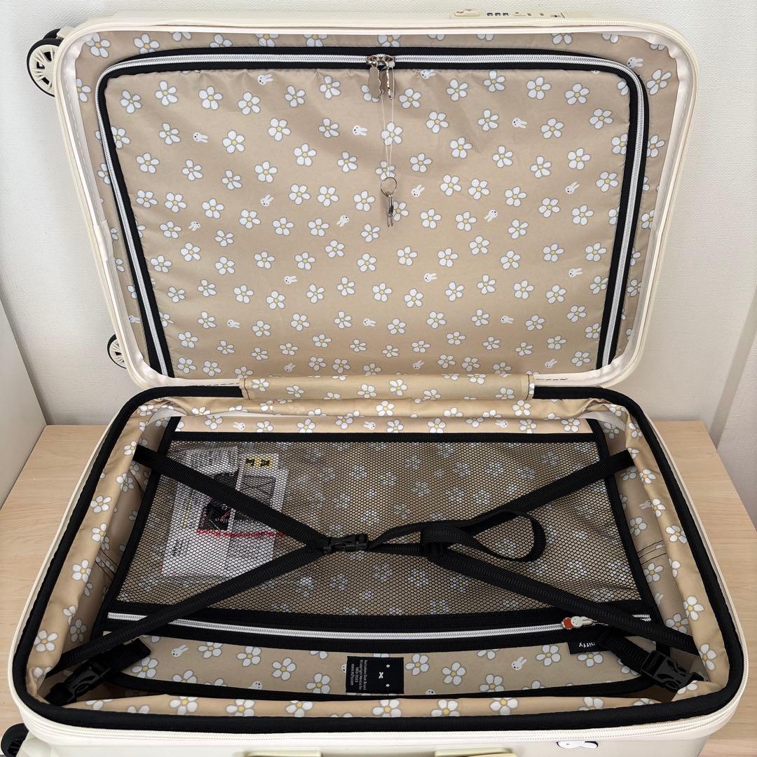 新品未使用　ミッフィー　キャリーケース ホワイト