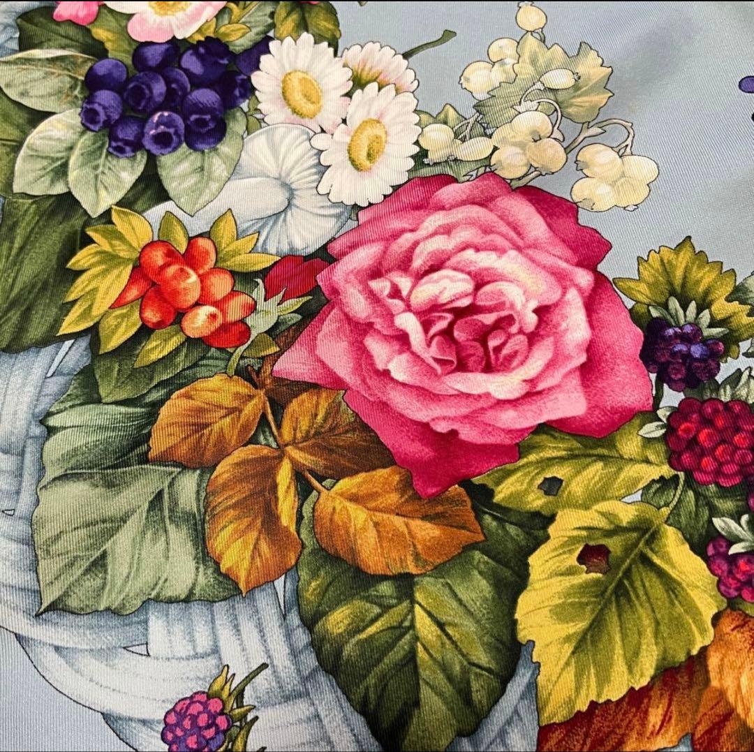 GUCCI グッチ　シルク　スカーフ　ストール　花模様　ビンテージ