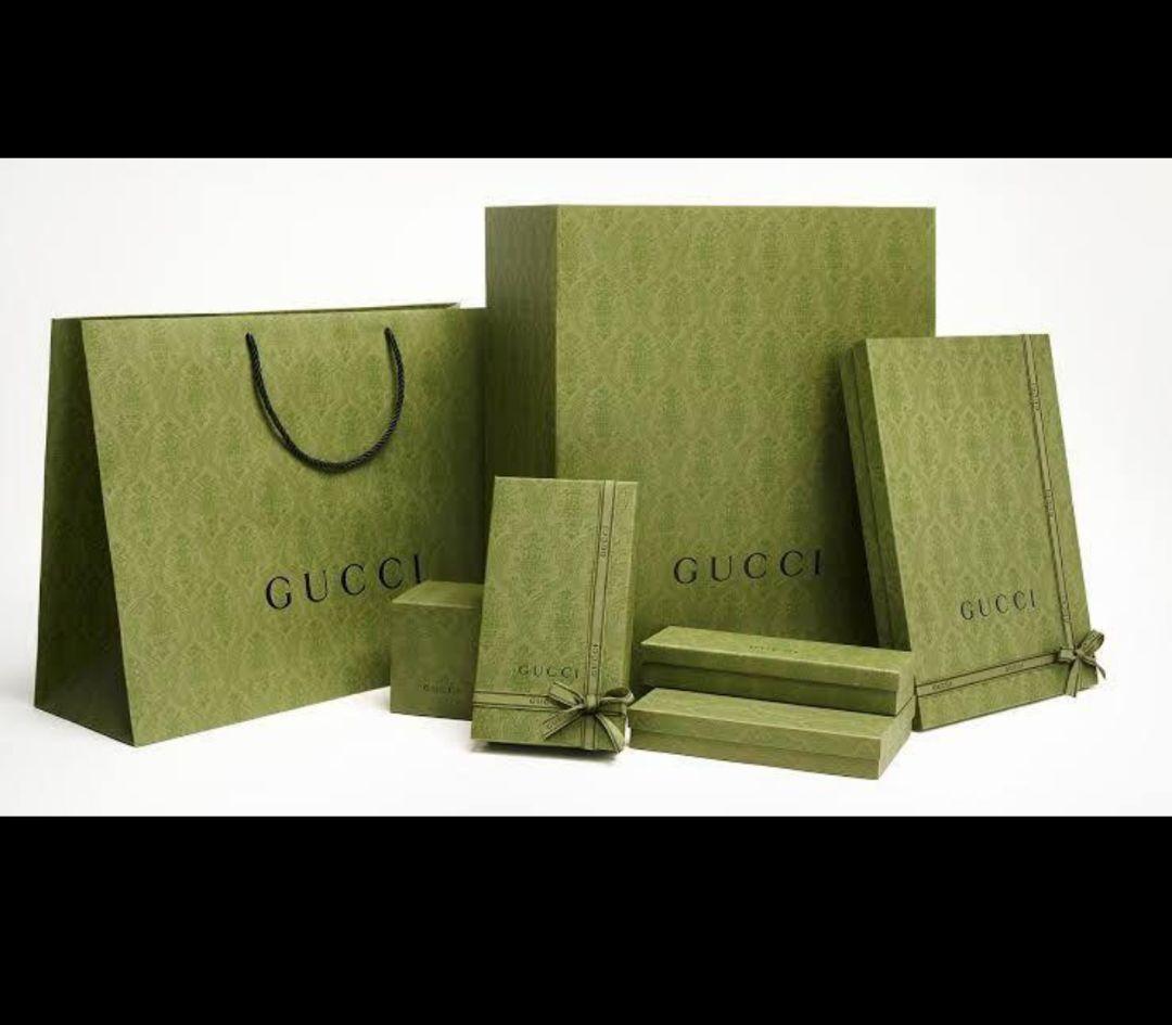❤新品箱袋付き❤GUCCI マフラー ショール ストールスカーフ　Ｃロナウド愛用