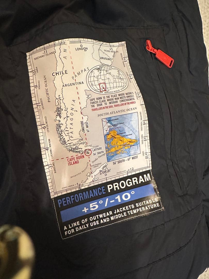 ケープホーン　ダウンベスト