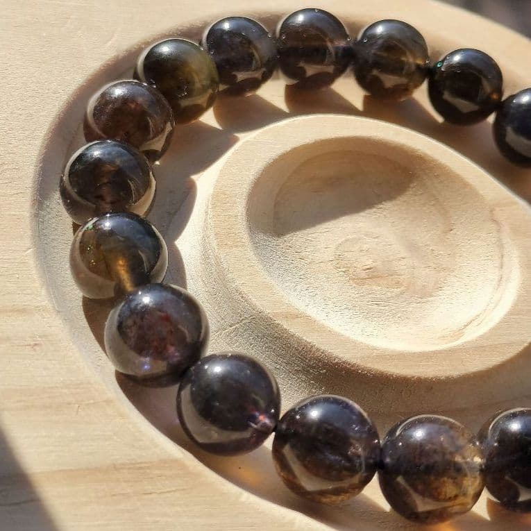 太陽の煌めきで内面を整える力を秘めた｜アイオライトサンストーン｜10mmブレス