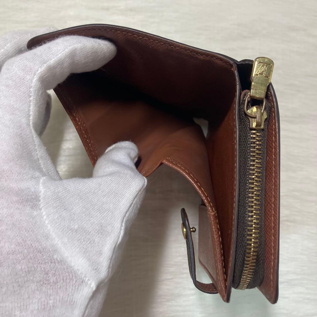早い者勝ち　LOUIS VUITTON ヴィトン　二つ折り　財布　コンパクト