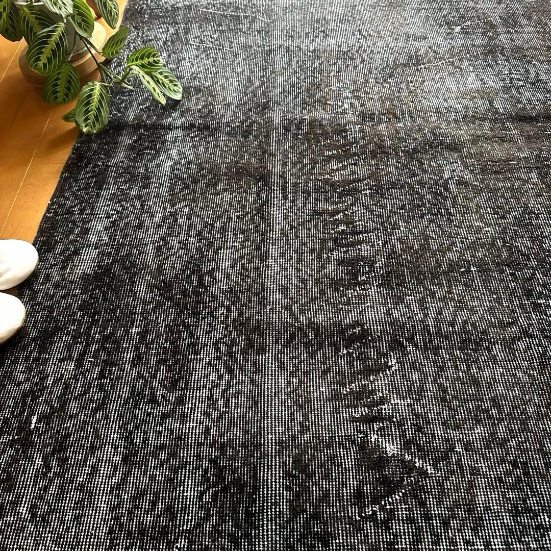 111-113×208 ブラックオーバーダイ　こげ茶　トルコヴィンテージラグ