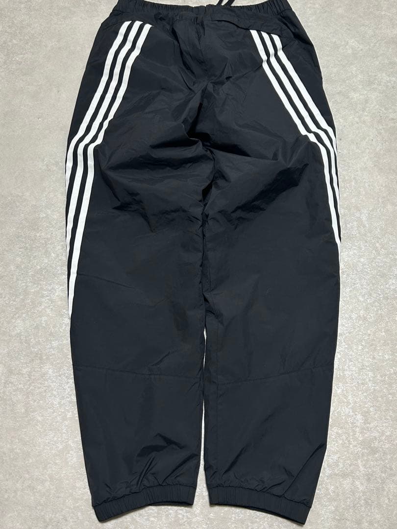 セットアップ アディダス　ウインドブレーカー　レディース　ブラック　ジャケット