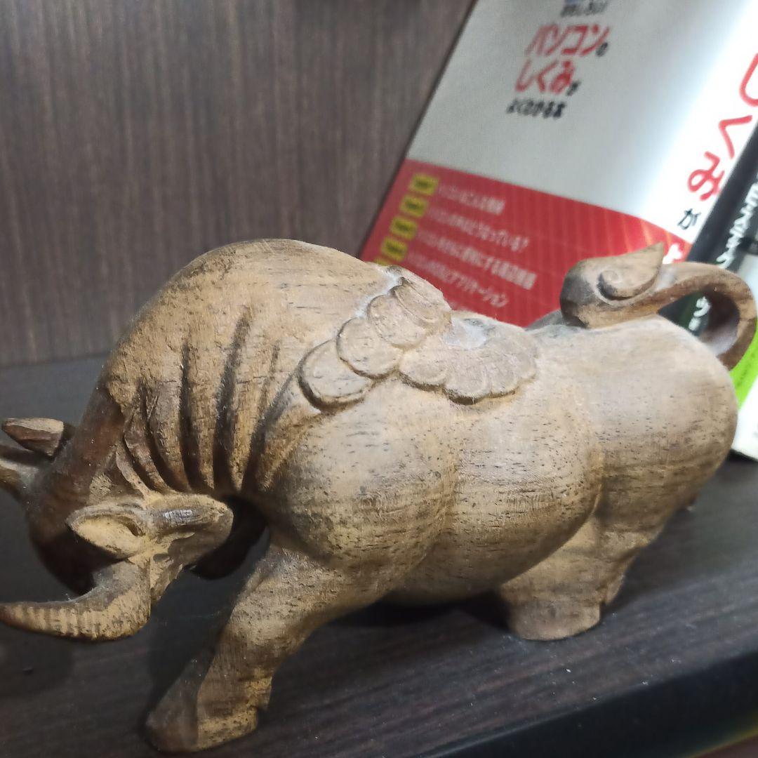 高級　牛　置物