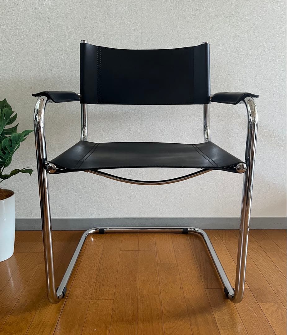 マルト・スタム　アームチェア　2脚カンティレバー　本革　リプロダクト　バウハウス