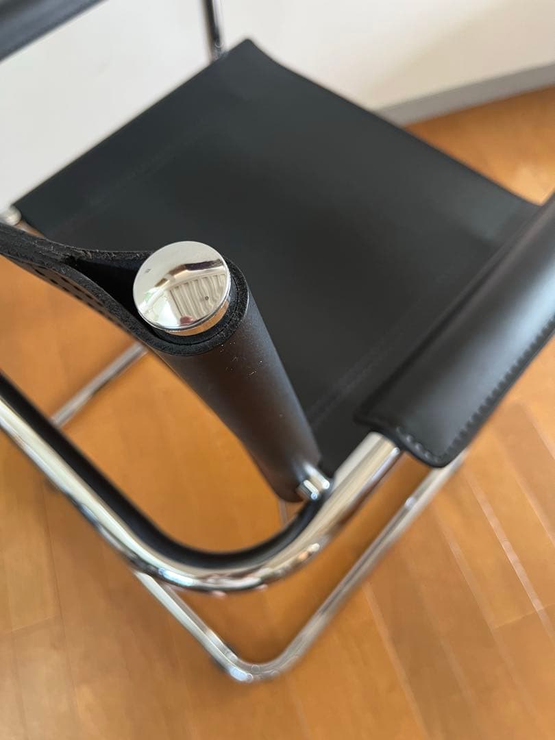 マルト・スタム　アームチェア　2脚カンティレバー　本革　リプロダクト　バウハウス