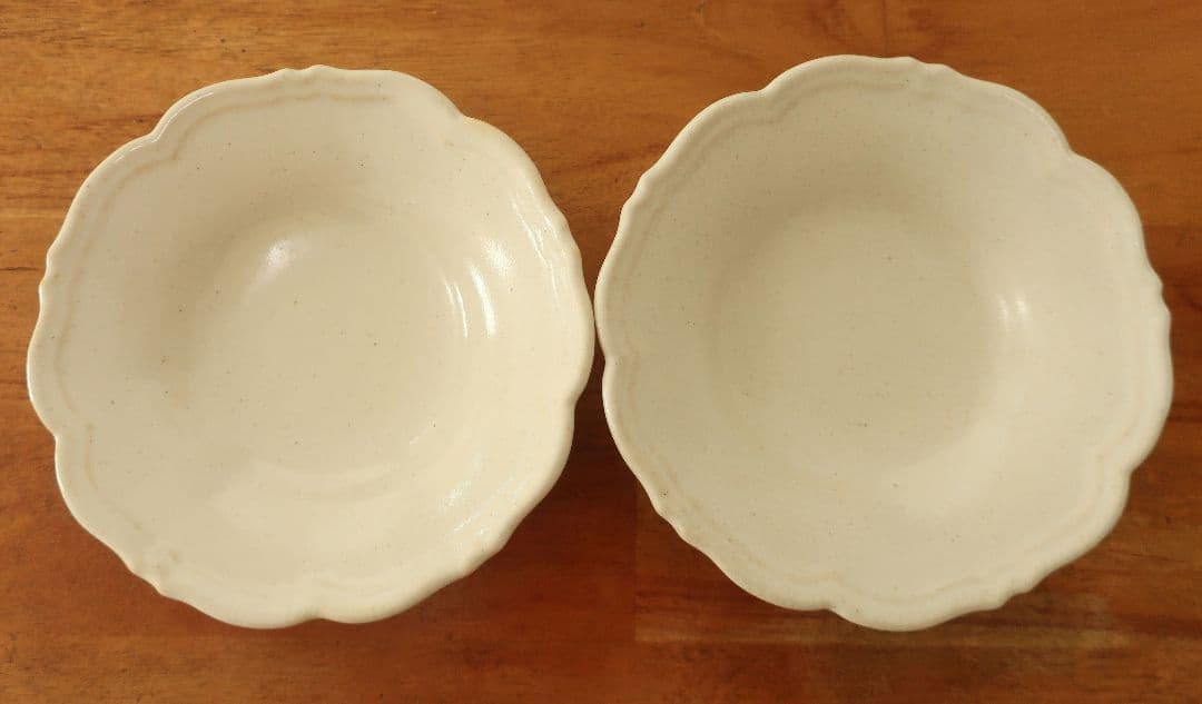 awabi ware アワビウェア 輪花皿S 白磁