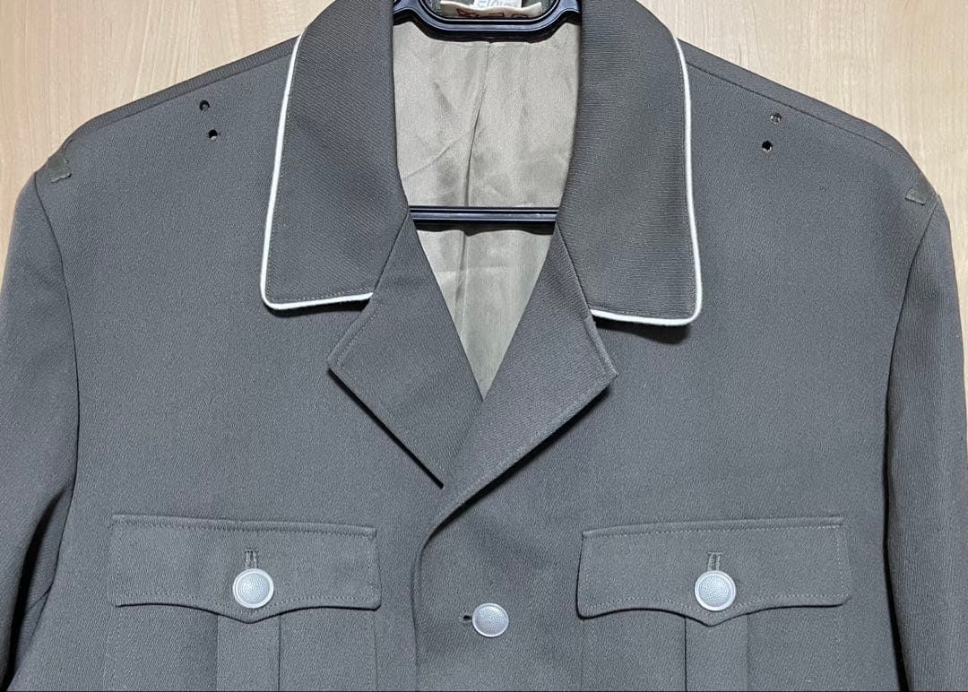 東ドイツ軍 軍服・制服 上着 実物 ｇ52サイズ(Lサイズ相当)