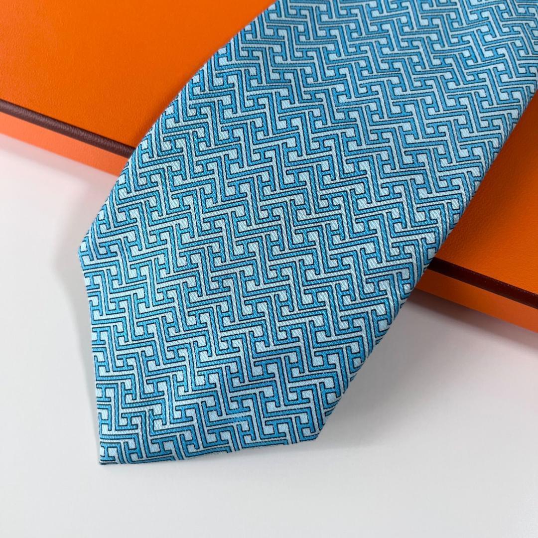 美品 HERMES エルメス ネクタイ シルク100% スカイブルー 総柄