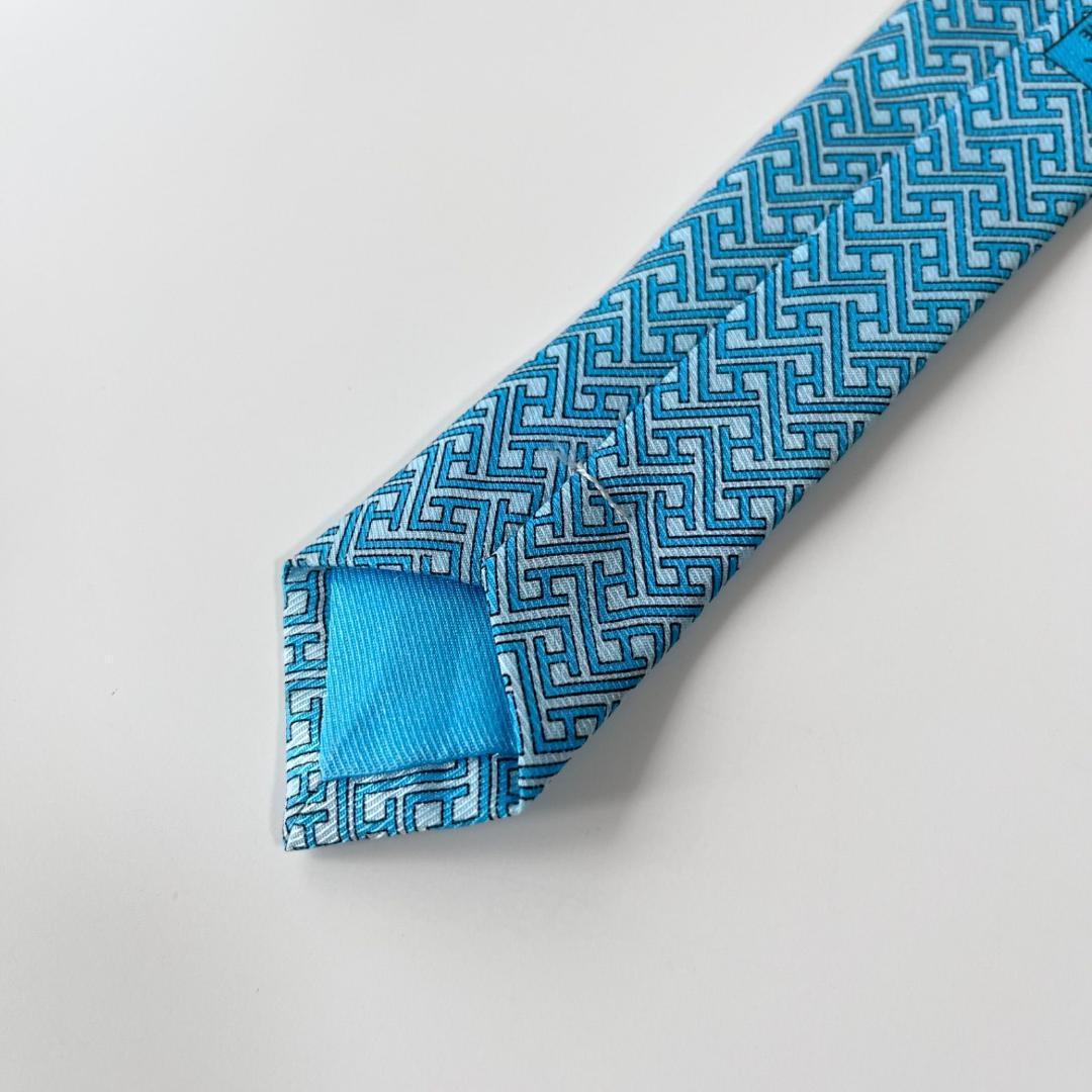 美品 HERMES エルメス ネクタイ シルク100% スカイブルー 総柄