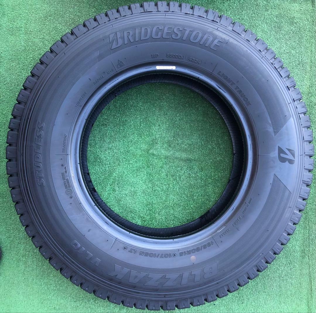 195/80 R15ブリヂストン ブリザックVL10スタッドレスタイヤホイール