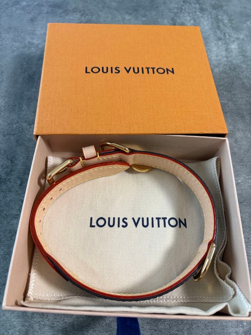✨新品試着のみ✨LOUIS VUITTON/首輪/定価73,700円/PMサイズ