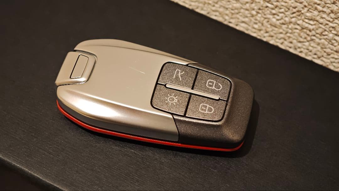 非売品 Ferrari F8Spider キーボックス　本物スペアキー付き