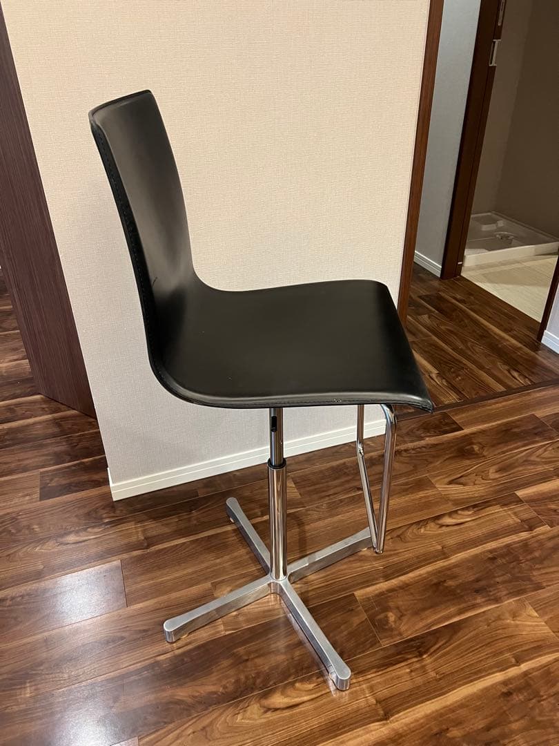 カッシーナ黒いバースツール モダンデザイン