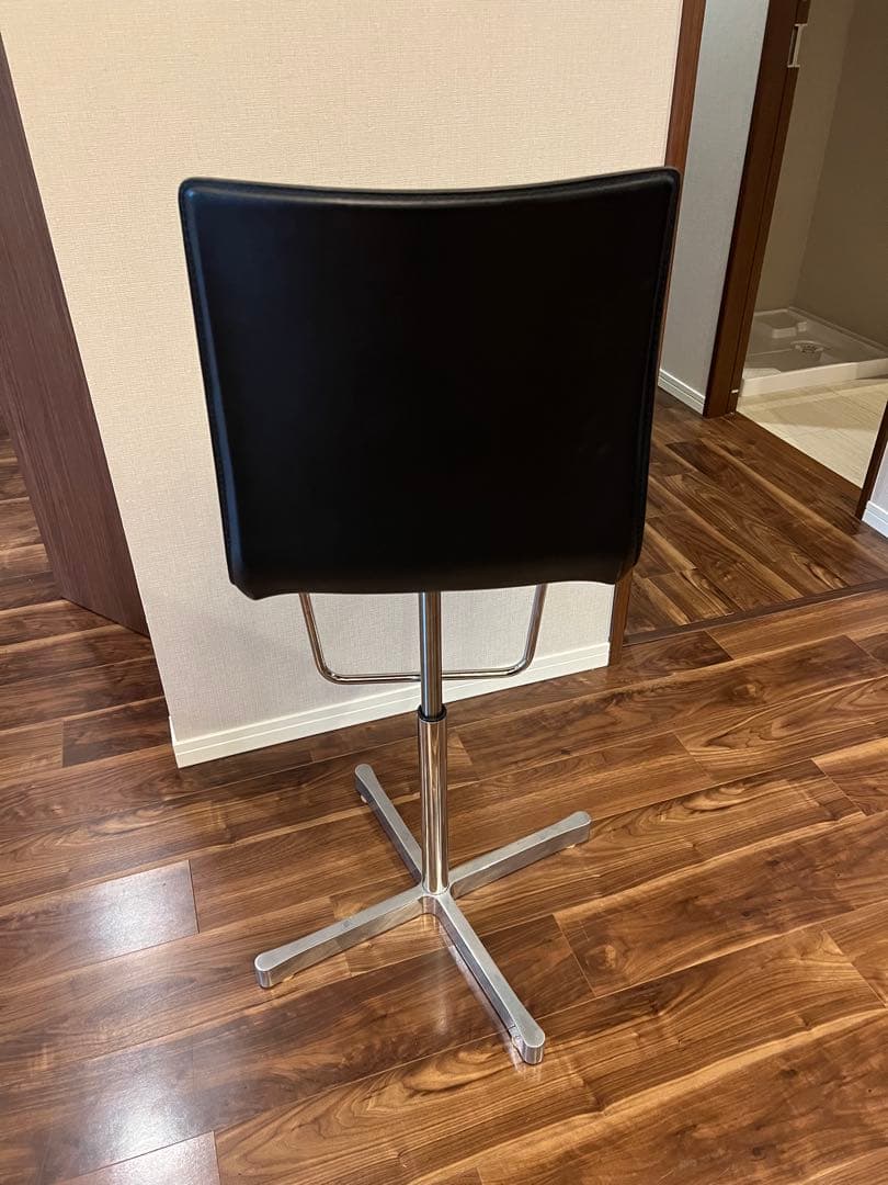 カッシーナ黒いバースツール モダンデザイン