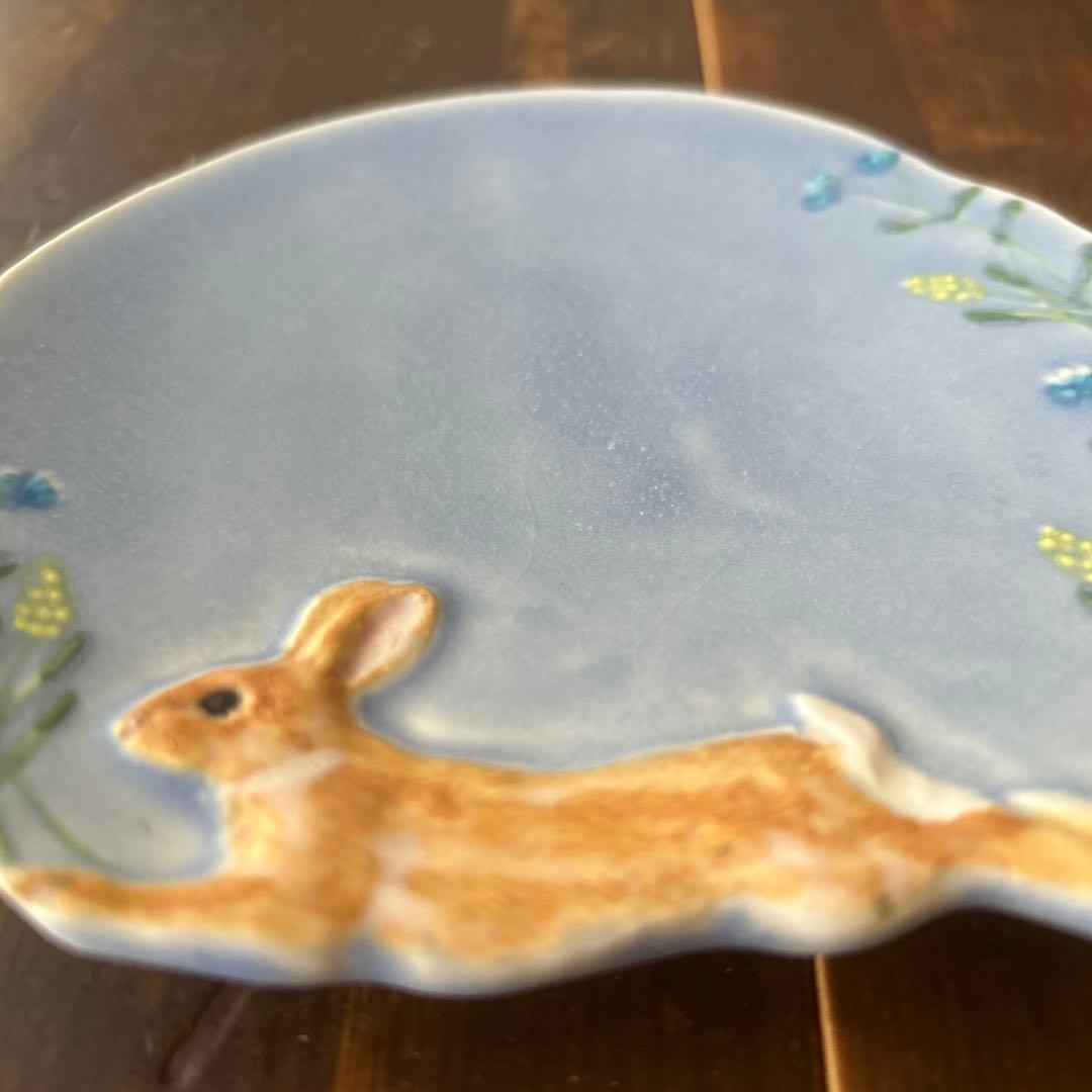 作家　陶芸作家　うつわやみたす　プレート　うさぎ
