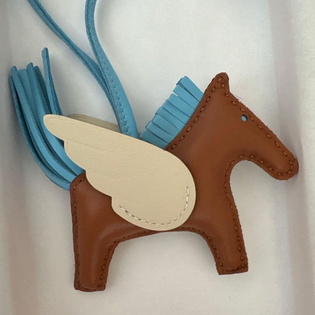 【新品希少】HERMES ペガサス　チャーム　エルメス ロデオ　PM ゴールド