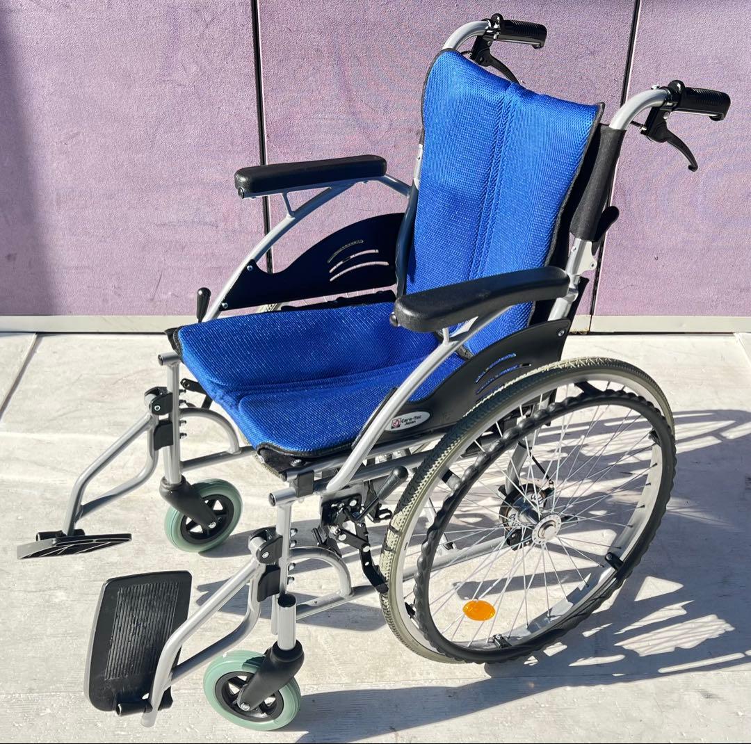 ケアテックジャパン CA-10SU自走式アルミ折りたたみ車椅子