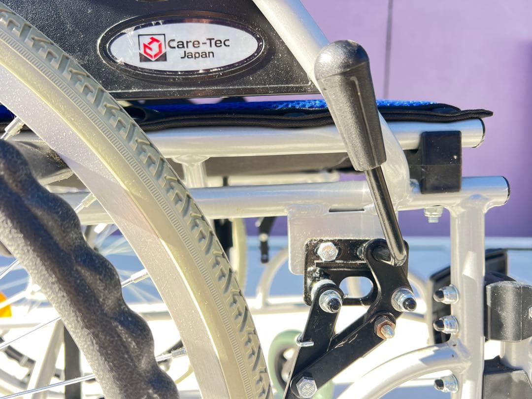 ケアテックジャパン CA-10SU自走式アルミ折りたたみ車椅子